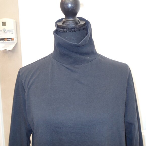 Black Women's Turtleneck Size Large Basic Editions - Picture 1 of 6